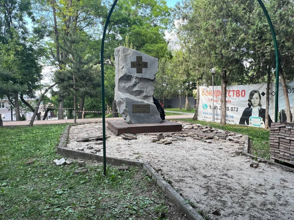 Вандализм в Анапе: дело о памятнике «Павшим казакам» и «нелегальных раскопках»