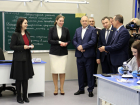  Новую школу в Анапе посетили депутат Госдумы Иван Демченко и спикер ЗСК Юрий Бурлачко