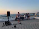 «Теперь официально»: в Анапе создали сообщество уличных музыкантов