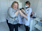 Ревакцинацию от COVID-19 в Анапе проходят сотрудники санаторно-курортной сферы