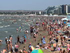 Море волнуется: на некоторых пляжах курорта купание запрещено