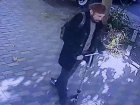 Полиция Анапы разыскивает подозреваемого в краже самоката