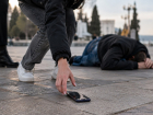 В Анапе девушку осудили за избиение мужчины и кражу телефона