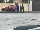 В Анапе водитель Nissan припарковался на тротуаре и был найден полицией