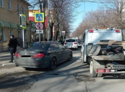 В Анапе за неправильную парковку водителя «БМВ» могут оштрафовать на 2500 рублей