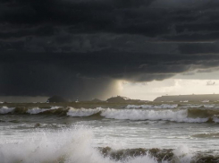 В Краснодарском крае объявлено новое штормовое предупреждение
