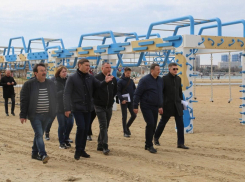 Анапские депутаты проверили пляжи курорта
