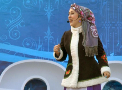 Кубанские девушки  в Анапе решили сменить лабутены на валенки