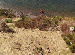 Отдыхающая из Санкт-Петербурга застряла на высоте 70 метров в горах под Анапой