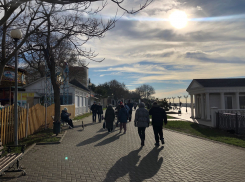 День рождения линолеума будет в Анапе пасмурным и ветреным