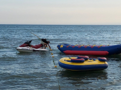 В акватории моря в Витязево под Анапой прекращен прокат маломерных судов