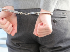  В Анапе двух сотрудников ДПС отправили под суд за взятки и служебный подлог