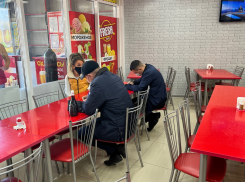 В Анапе нашли заведения, нарушающие правила продажи алкоголя