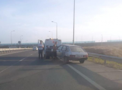 Сотрудники полиции Анапы обнаружили подозрительный бесхозный автомобиль