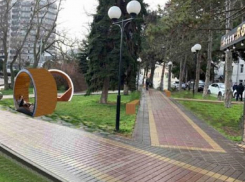 В сквере перед морпортом Анапы появятся фут-корт и лавочки-качели