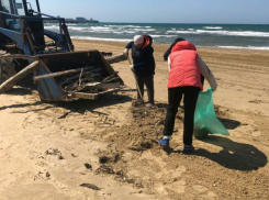 Появились новые версии загрязнения анапского пляжа нефтепродуктами