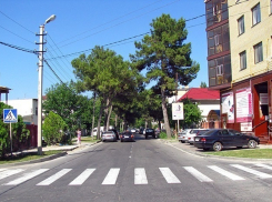 В Анапе пьяный водитель из Тверской области врезался в машину и в стену жилого дома