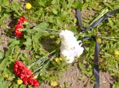 В Анапе появился стихийный мемориал погибшей 7-летней девочке