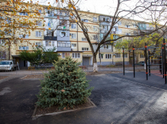 Детская площадка и урны: 12 микрорайон в Анапе преобразился