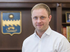Василий Швец поздравил анапчанок с Международным женским днем