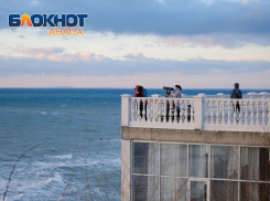 Штормовое предупреждение сменится теплыми днями: Анапа готовится к аномальному потеплению