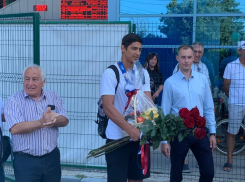 Двукратного Чемпиона мира по пляжному самбо Александра Дурнояна встретили в Анапе