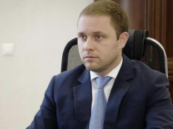 Мэр Анапы Василий Швец поздравил анапчан с днём юриста