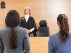 Прокуратура Анапы поймала на коррупции двух местных жителей