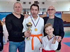 Из Евпатории каратисты привезли золото и бронзу: прошел чемпионат паракаратистов