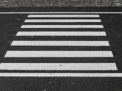 В Анапе на зебре сбили мужчину, а также полиция задержала воров-гастролёров