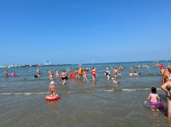 В Анапе продлён запрет на купание с матрасами и надувными кругами