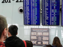 Рейс из Пулково (Санкт-Петербург) в Анапу задержан из-за сильного ветра и снегопада