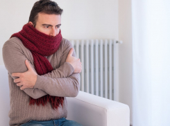 Люди сидят зимой без света и тепла: анапчане спорят, кто в этом виноват