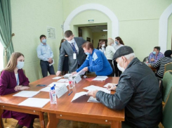 В мобильную приемную губернатора в Анапе обратились свыше 200 человек