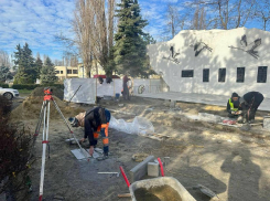 «Здесь мы плачем и гордимся нашими воинами»: под Анапой начали реконструкцию мемориального комплекса