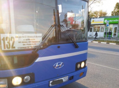 Водитель автобуса из-за того, что у пенсионерки не было наличных, увёз её в Анапскую