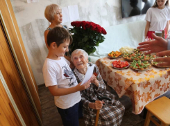 Труженица тыла из Анапы отметила 100-летний юбилей