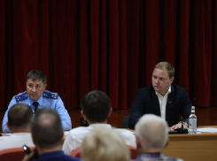 Состояние местной школы и ремонт дорог: в Благовещенской состоялся выездной прием граждан