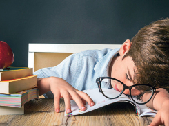 В Анапе невыспавшийся школьник пришёл на уроки в пижаме и домашних тапочках