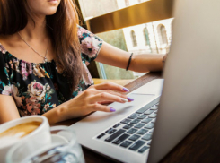 Давай споём, а потом поработаем: как изощряются мошенники в Анапе