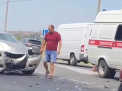 Прямо сейчас! В Анапе скорая помощь попала в ДТП