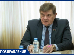 18 июня свой день рождения отмечает Александр Смирнов