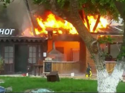 Прямо сейчас в Анапе на Высоком берегу горит кафе «Осьминог»