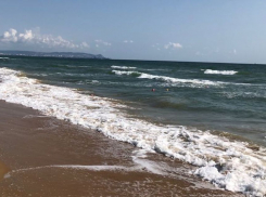 Температура воды в Чёрном море в Анапе +17, в Сочи + 18, в Туапсе +19