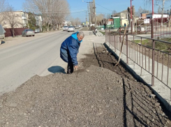 В Цибанобалке под Анапой жители сами ремонтируют дороги