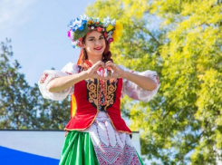 Мэр Анапы и председатель Совета поздравили работников культуры с праздником!