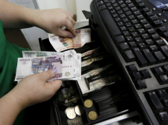 Присвоила деньги из кассы магазина –в Анапе задержали подозреваемую в растрате