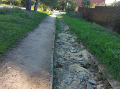 Анапчане обсуждают, где в городе ещё есть проблемы с тротуарами