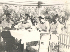 Кафе «Рваные паруса» - точка притяжения народа в советской Анапе