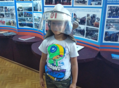 В Анапе юным каратистам показали, как действовать при пожаре